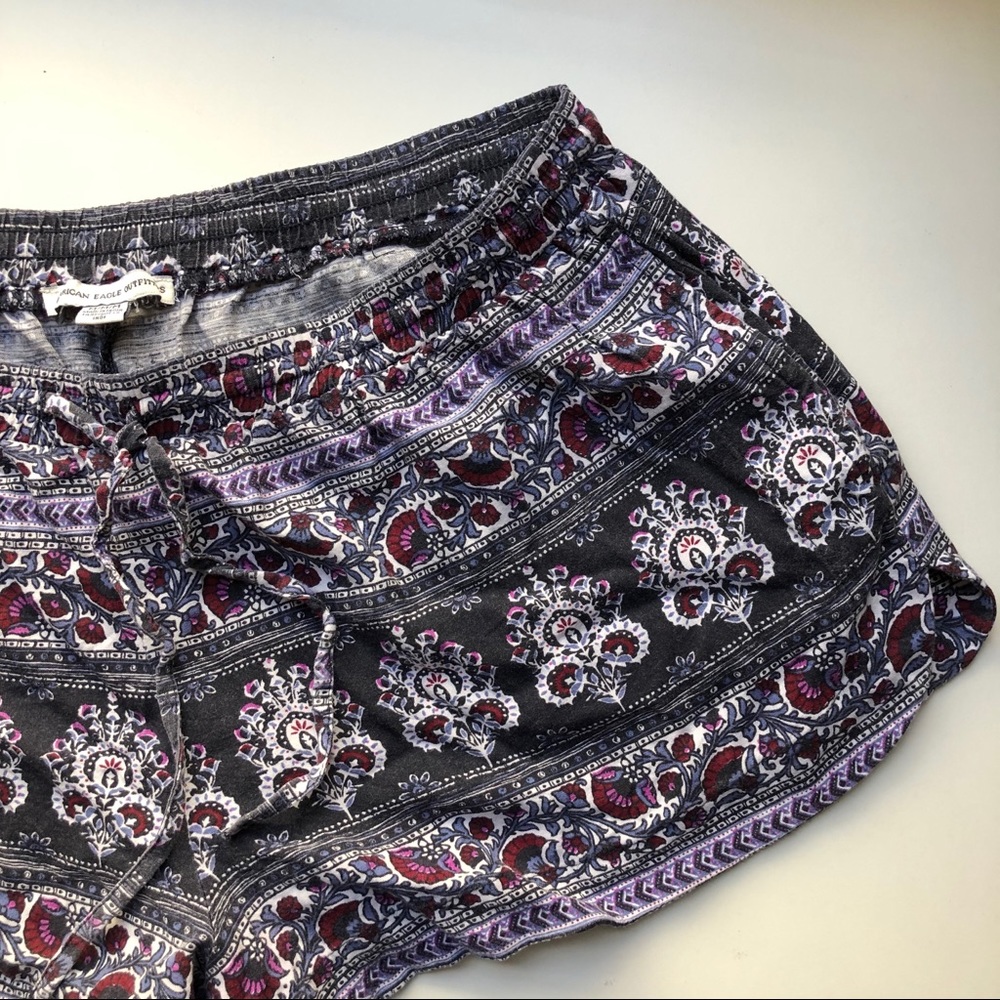 Tie-Front Flowy Shorts, Medium || American Eagle
